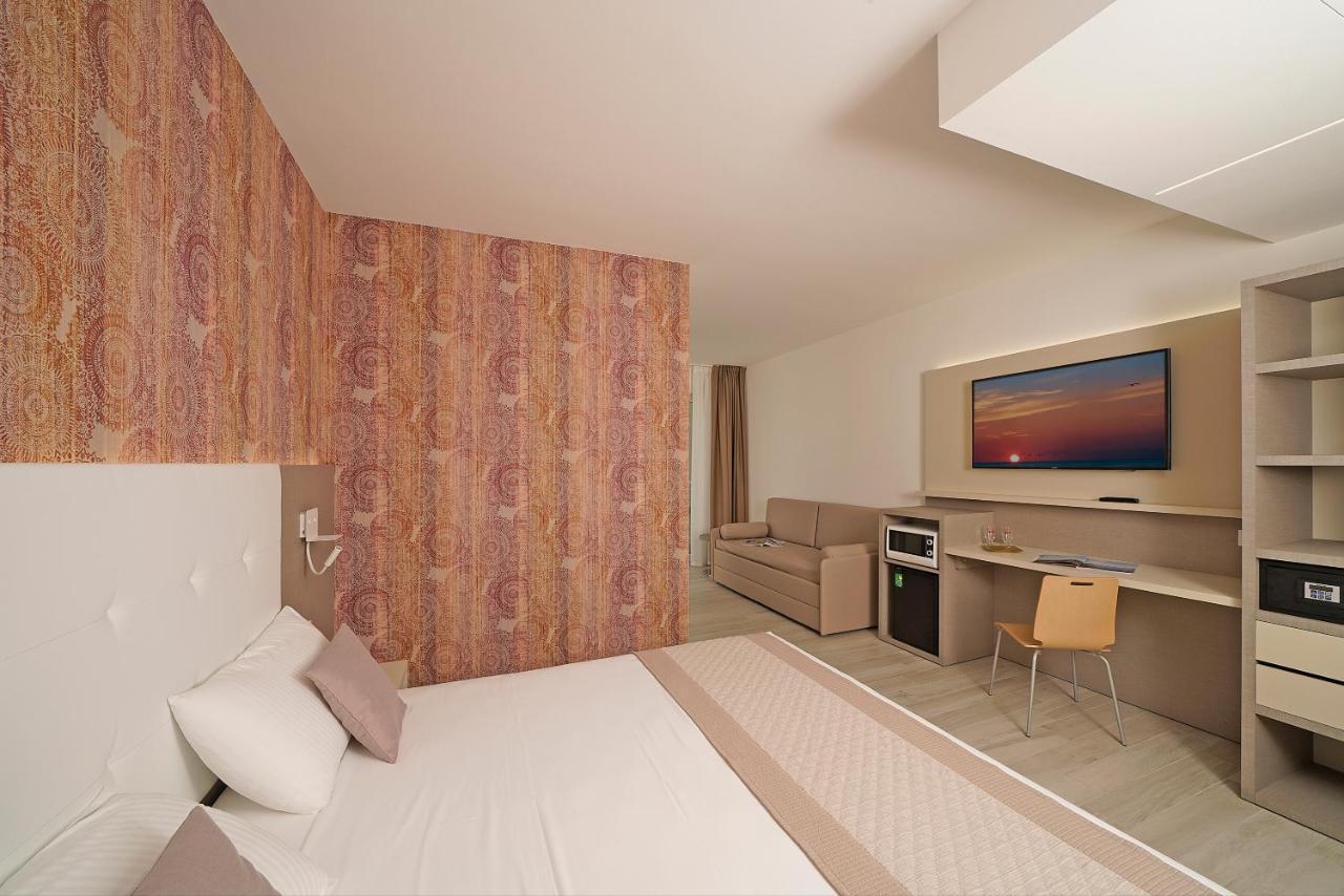 A Frontemare Hotel